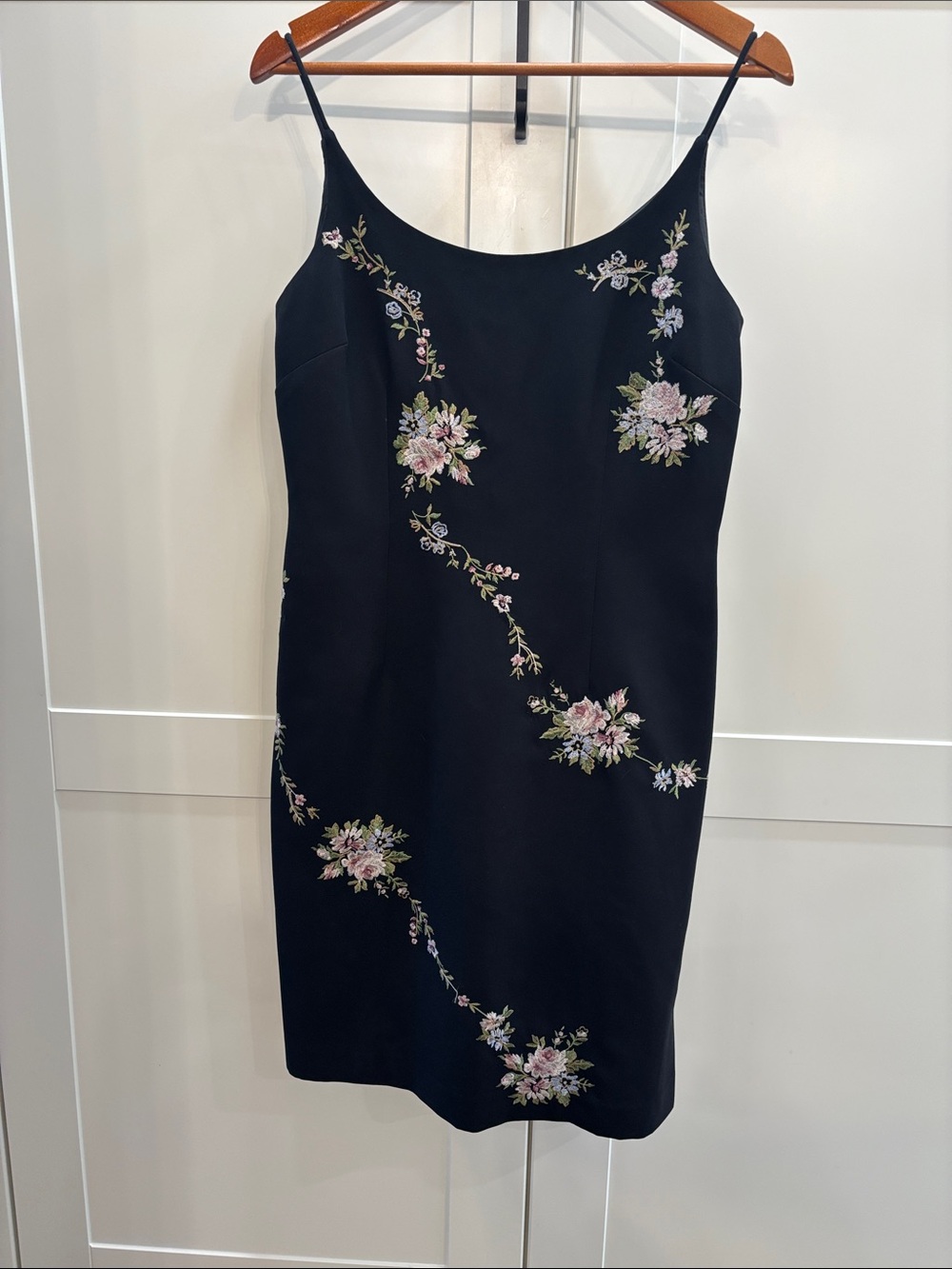 Vintage Dressbarn Black Floral Embroidered Spaghetti-Strap Dress